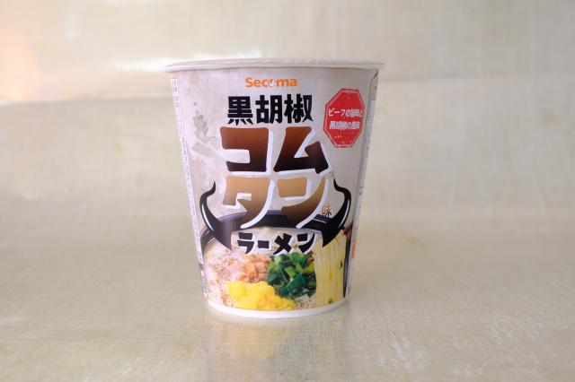 セコマ黒胡椒コムタン味ラーメン