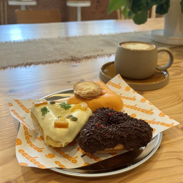 cadocado ドーナツ