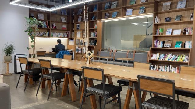 「HELIO HOSTEL SAPPORO」の1Fにある「灯台珈琲」